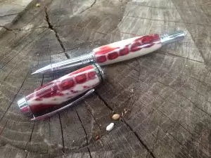 Lockridge incorporates many materials into his ink pens.
