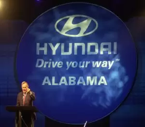 Former President Bush speaks at Hyundai plant in Montgomery in 2005.