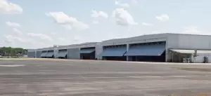 The former Kaiser facility has 10 large hangar bays, a paint hangar and more on 180 acres at Birmingham-Shuttlesworth International Airport. (Photo: Bob Farley/F8Photo.org)