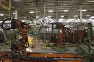 Mercedes Alabama plant robots