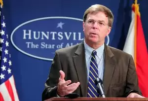 Huntsville Mayor Tommy Battle