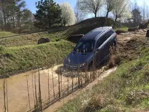 Mercedes Alabama test tracks