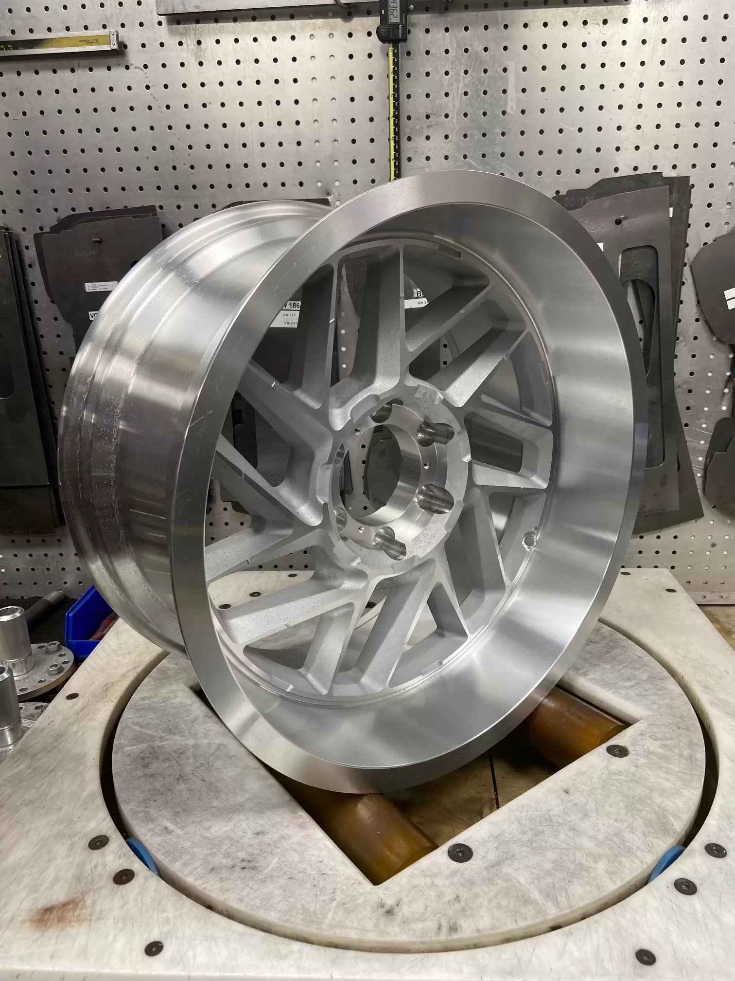 Aftermarket wheel supplier Wheel Pros expands with Auburn facility