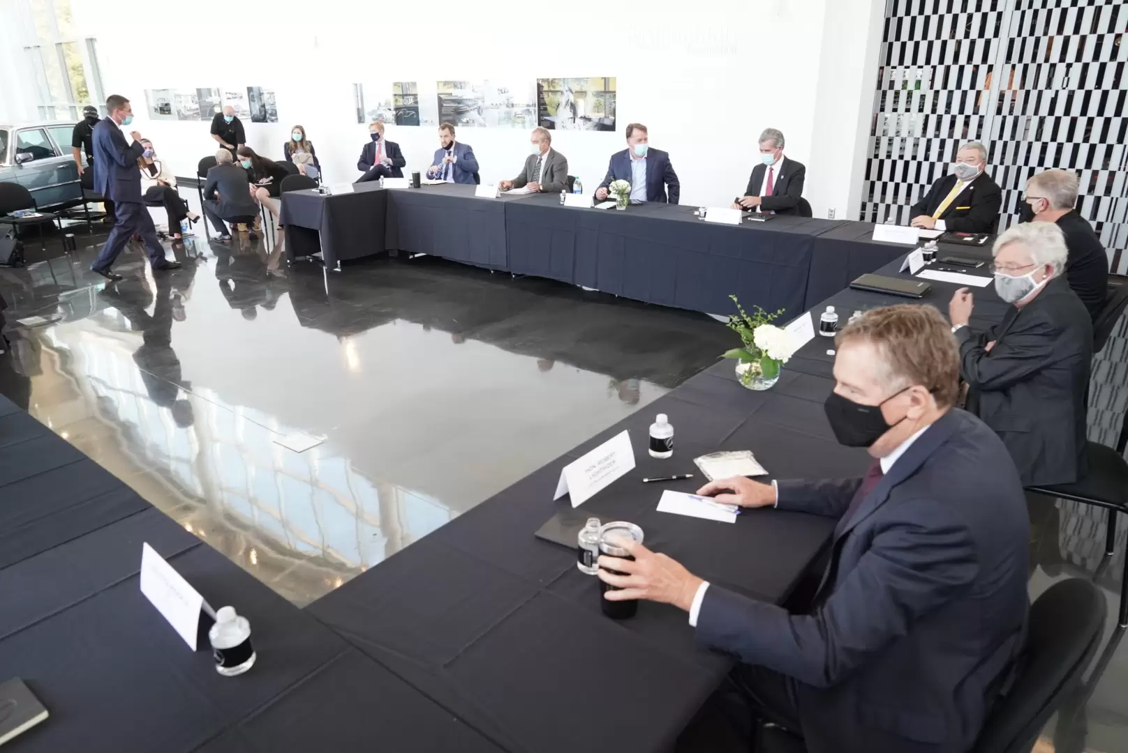 Alabama business leaders meet with Ambassador Lighthizer, key trade official