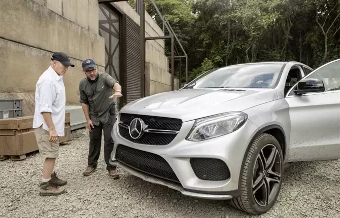 Alabama-made Mercedes-Benz GLE Coupé to battle ‘Jurassic World’ dinosaurs