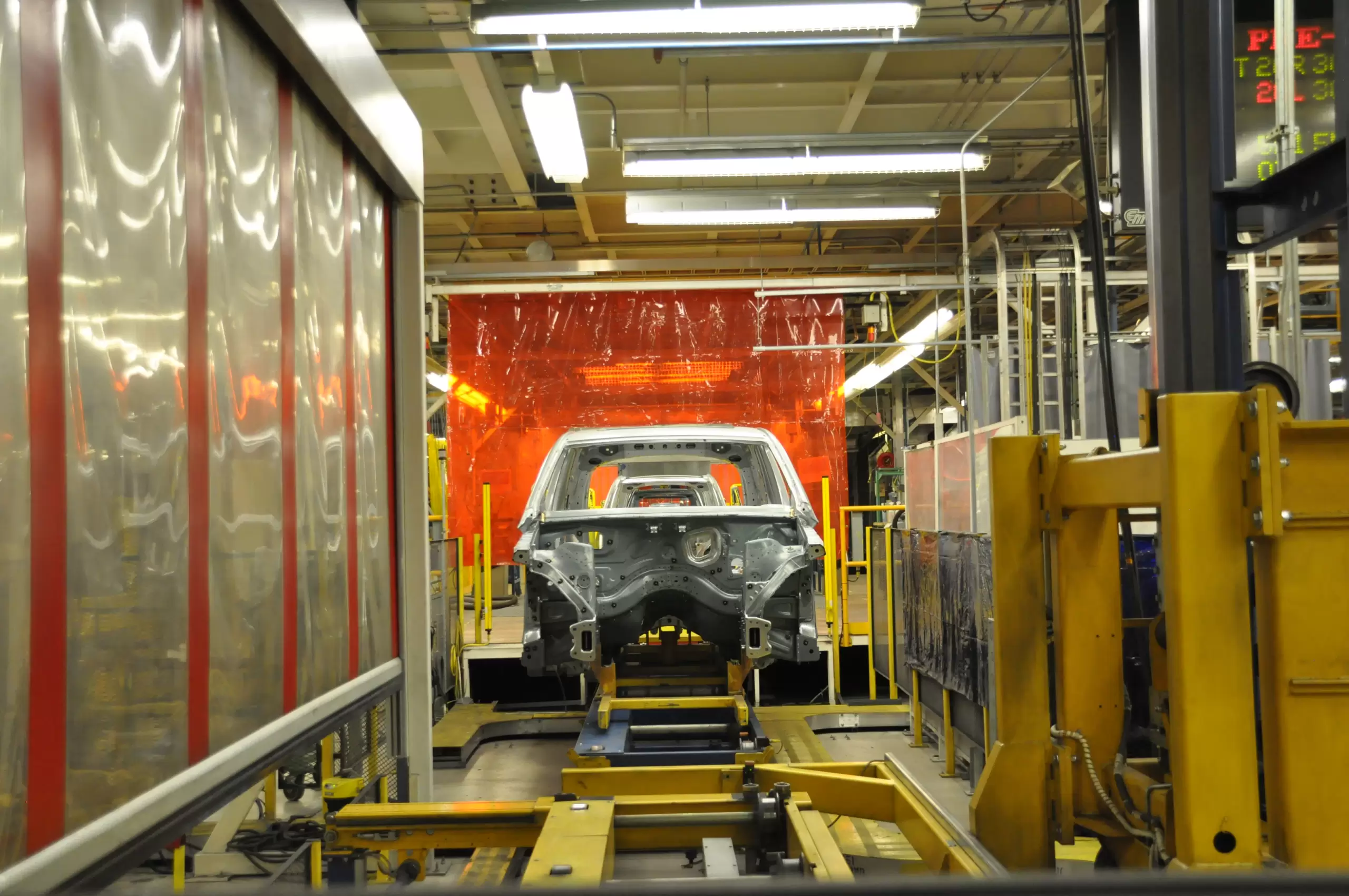 Mercedes-Benz adding Alabama logistics facility with 500 jobs, Tuscaloosa News says