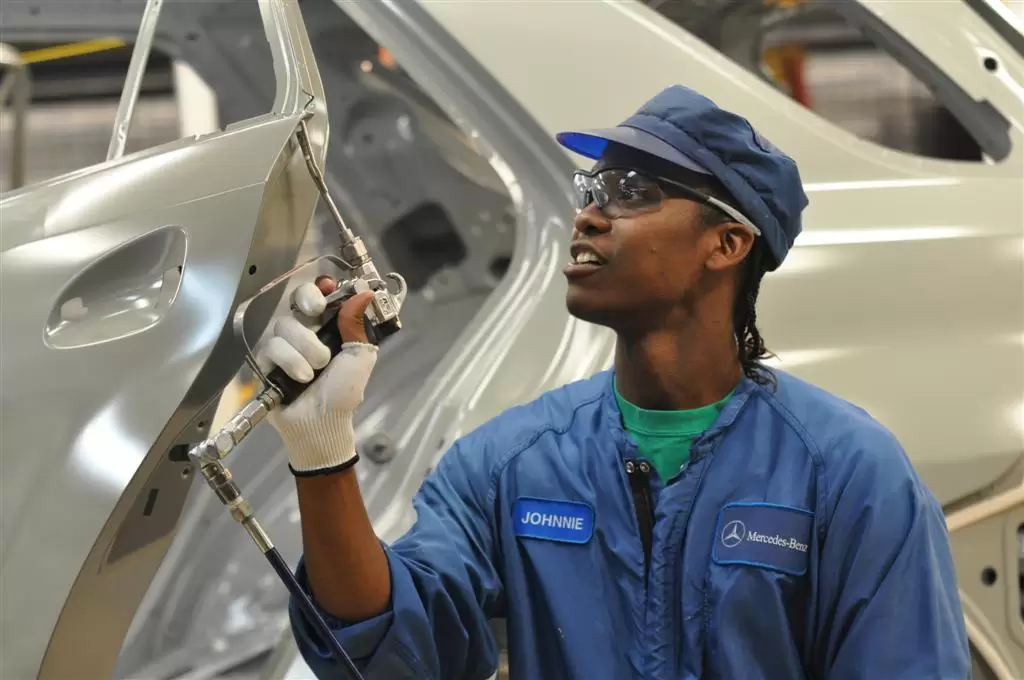 Logistics hub at Mercedes-Benz’s Alabama plant will create 600 jobs
