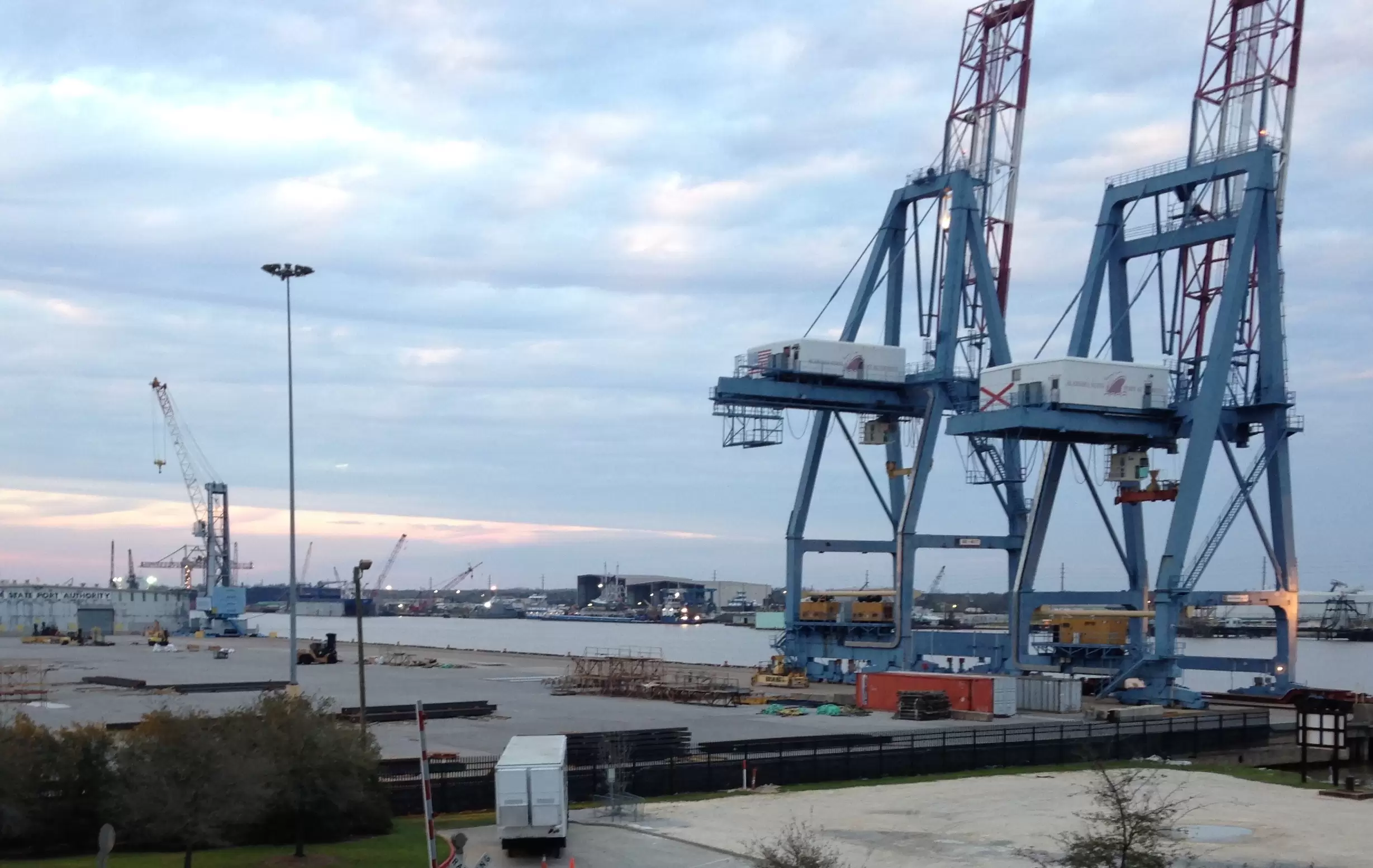 Alabama exports climb to near record in 2014